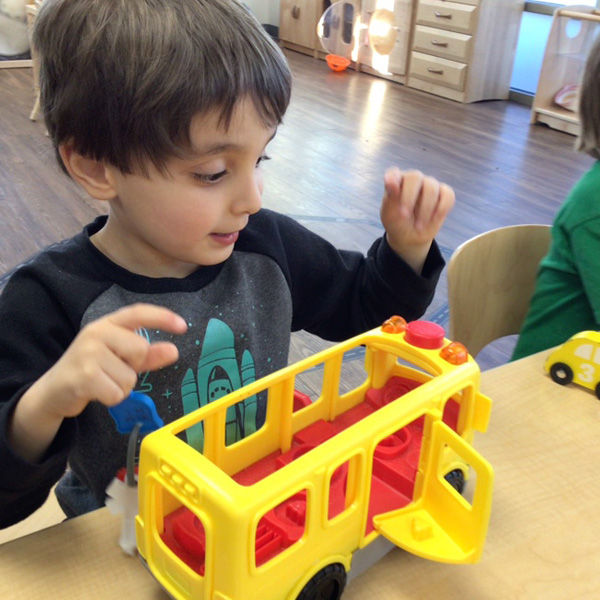 bus-pretend-play-guide